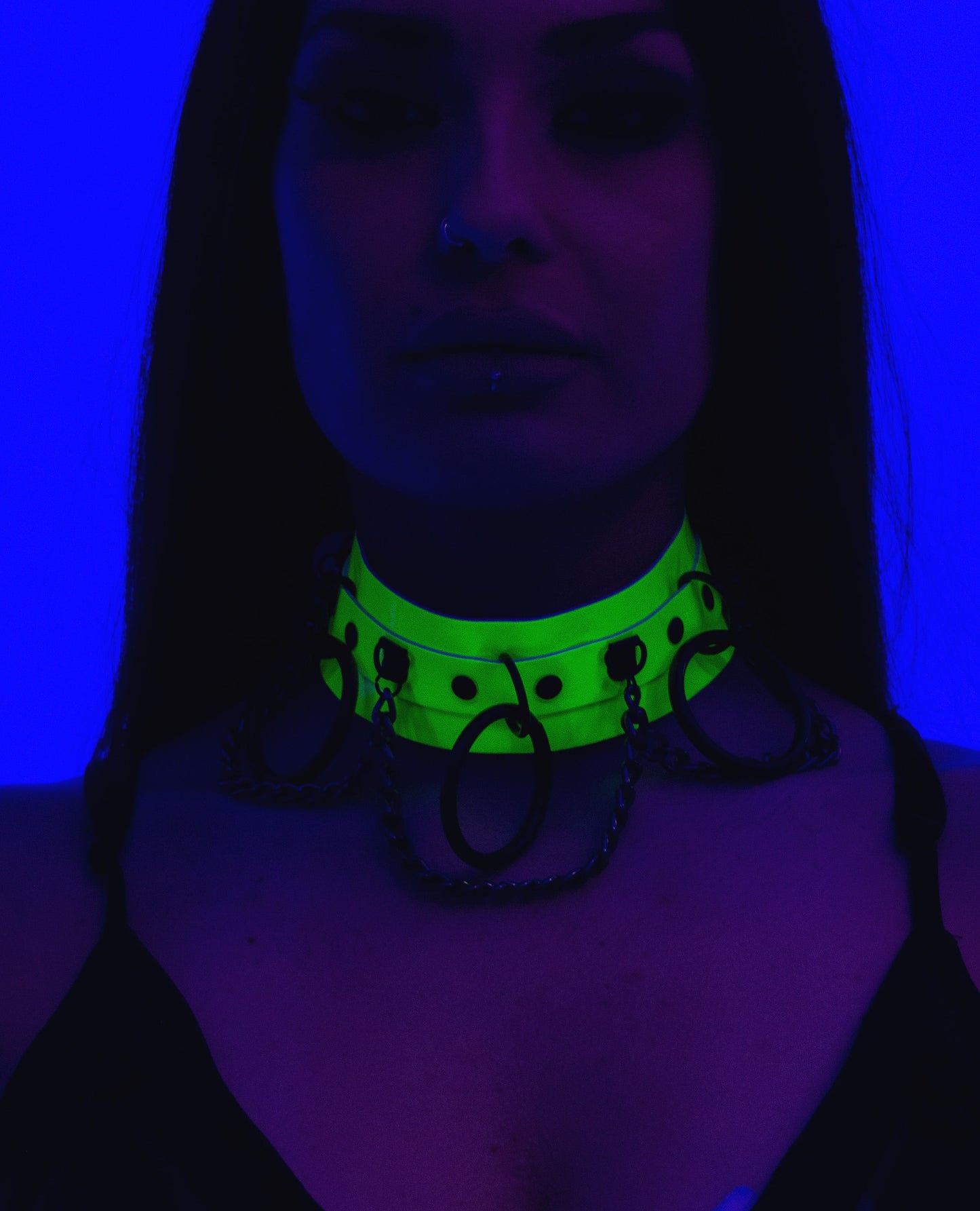 3 CHAIN RING COLLAR.