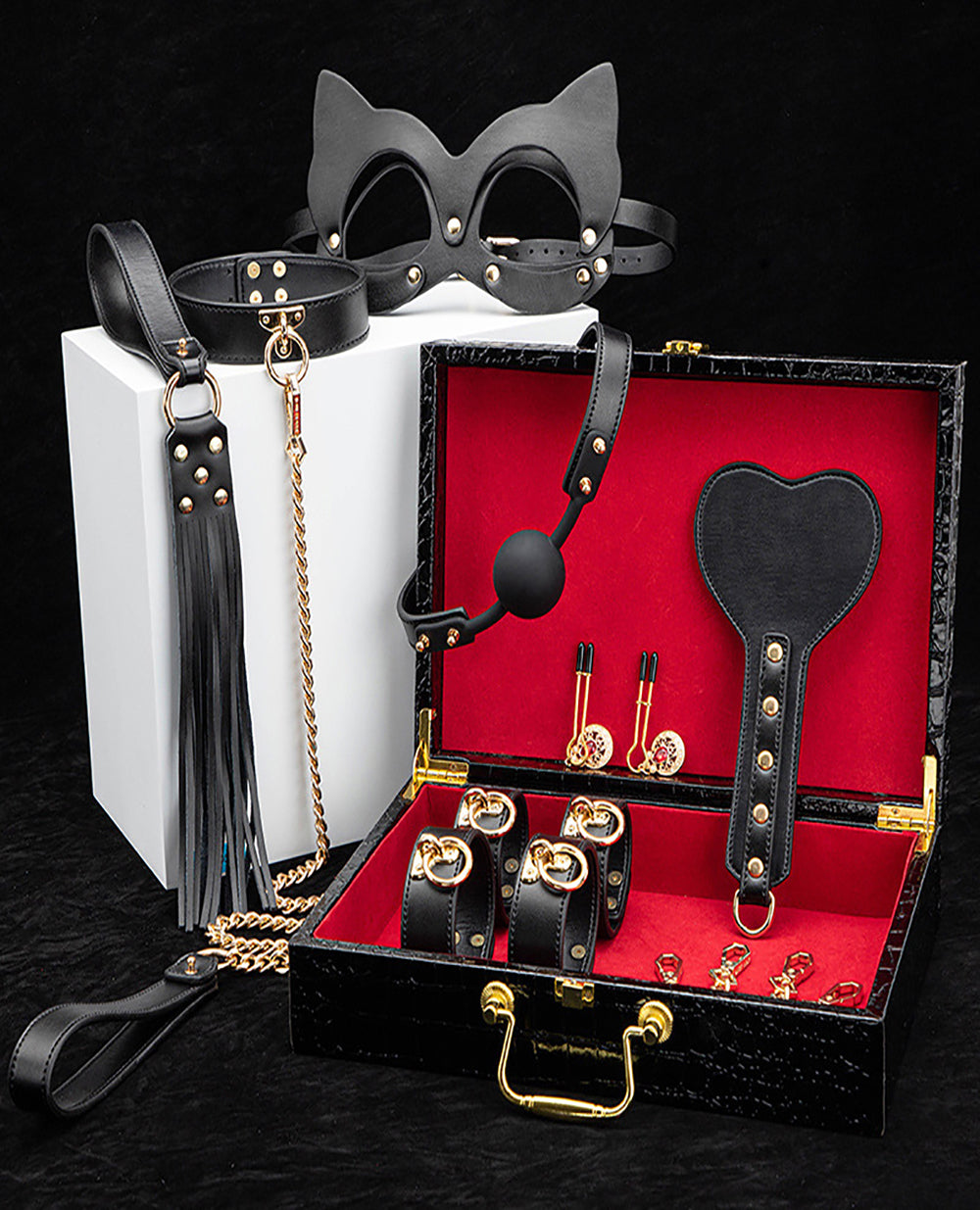 BDSM TRAVEL SET.