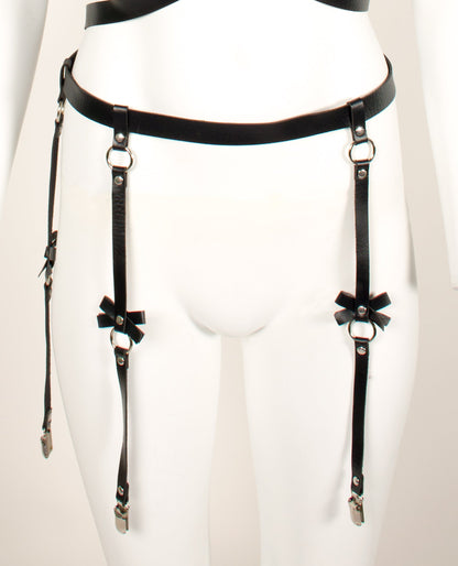 BOW GARTER.
