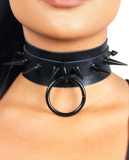 SPIKED RING COLLAR.