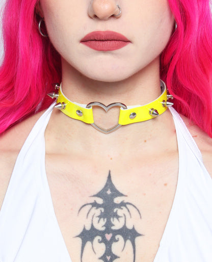 HEART SPIKE COLLAR