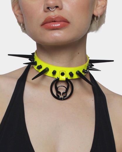 SPIKES & SCREWS LOGO COLLAR